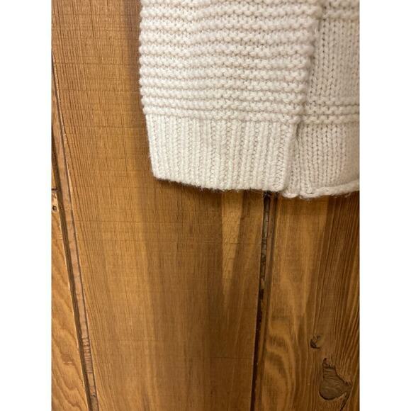 Velvet by Graham & Spencer Cozy Wool Blend Cottagecore Fisherman Sweater Size S - Picture 4 of 11